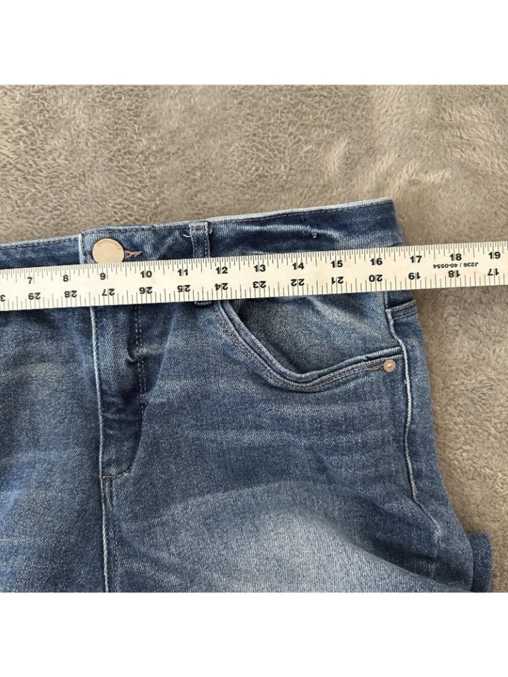 Democracy Ab Solution Jeans Women's size 12 Straight Leg Bootcut - Picture 5 of 9